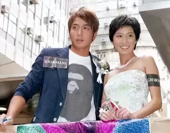 佘诗曼前男友都有谁（港星佘诗曼历任前男友盘点）