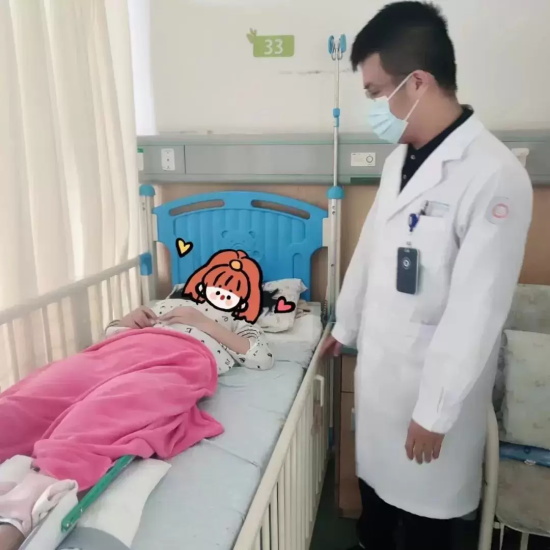 少女摔跤后骨折，去医院一查全身骨头都在溶解……人的骨头也会溶解？！