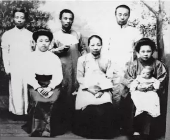 周作人和周树人是什么关系（）