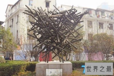 ​全国十大丑陋雕塑排名，章子怡雕塑也上榜
