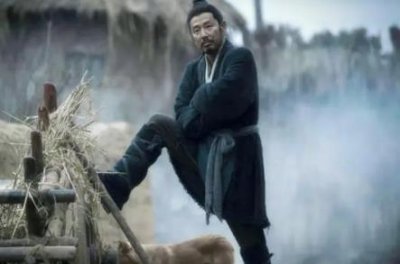 ​刘邦真的是个没有背景的“文盲”吗？他是如何发家的？
