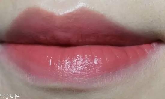 阿玛尼红管501和黑管501哪个好看 阿玛尼唇釉怎么选购
