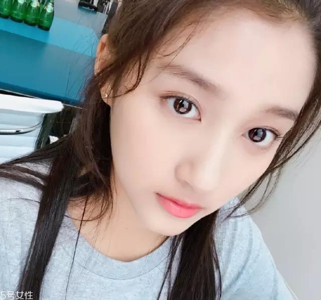 春天适合什么唇妆？4款简单易上手的撩动唇色