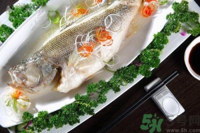 ​感冒咳嗽能吃鱼吗?感冒吃鱼会加重吗
