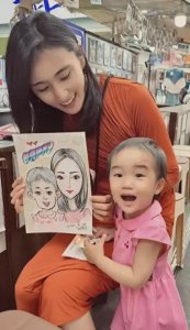 ​海哈金喜女儿成团宠，外婆奶奶争着讨好，李亚鹏老婆没让老人辛苦