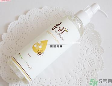 春雨卸妆水好用吗？春雨卸妆水怎么使用？