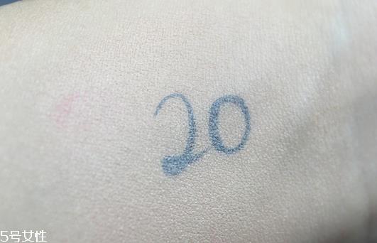 爱敬气垫和圣罗兰气垫哪个好 两款热门彩妆区别