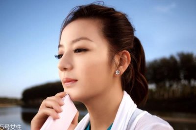 ​油皮脂肪粒什么原因 2个方法根治小疙瘩
