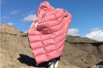​为什么羽绒服洗后一坨一坨的 羽绒服怎么避免洗变成一团