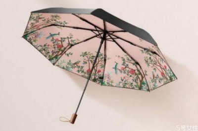 ​太阳伞可以当做雨伞使用吗 雨伞可以挡太阳吗
