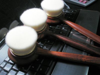 ​如何判断自己适合什么样的洁面刷 洁面刷会导致你皮肤敏感吗
