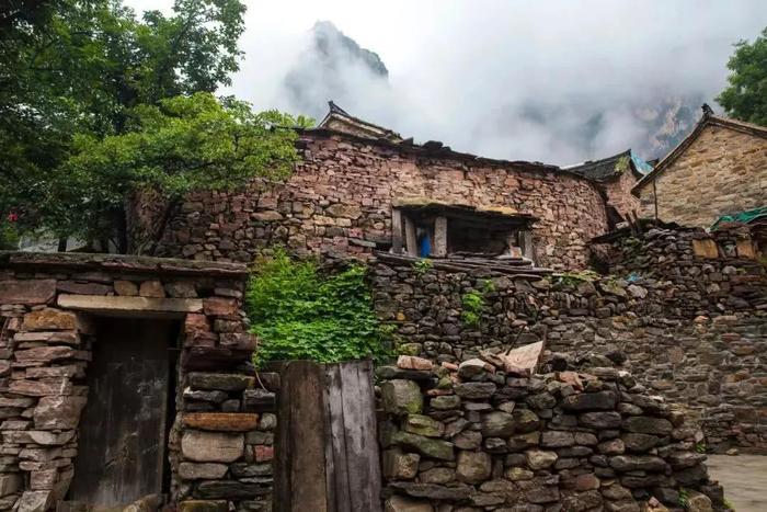 世界上最危险的村庄，1700米的天上人家，你敢来吗？