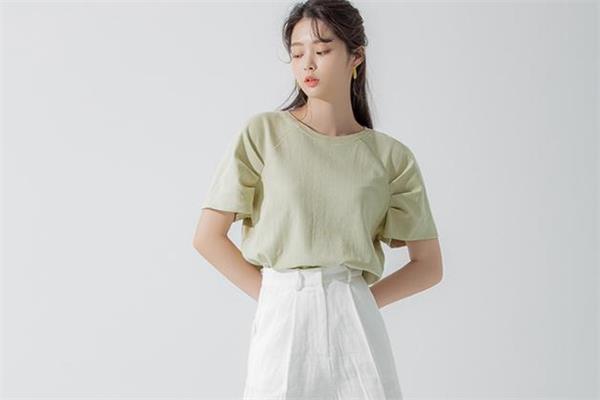 草莓型身材可以穿泡泡袖吗 草莓型身材适合穿什么
