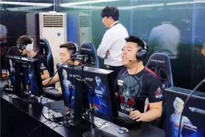 ​CF职业圈称霸12年，马哲与18的电竞往事