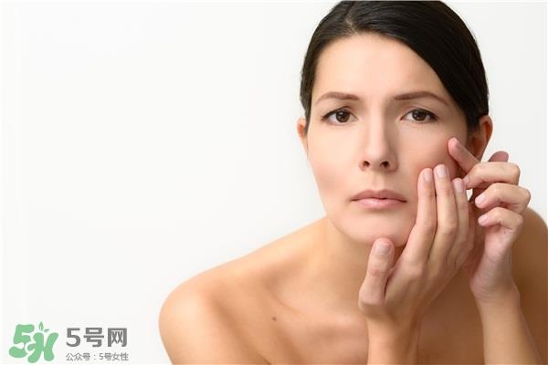 涂防晒后皮肤上长白头怎么办