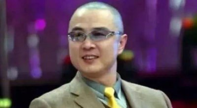 ​61岁徐少华老婆曝光，隐藏了整整31年，引起网友热议