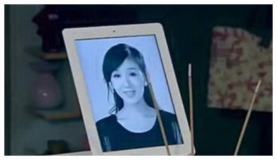 ​拍戏时用演员照片做“遗照”，真的不怕忌讳吗？原来导演自有妙计