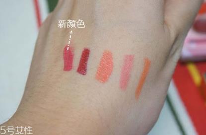 口红颜色太深怎么办 两种口红怎么混合用