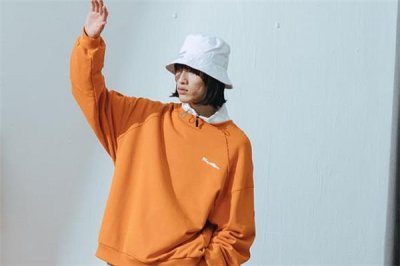 ​春天穿什么颜色卫衣好看 今年春天卫衣流行什么颜色