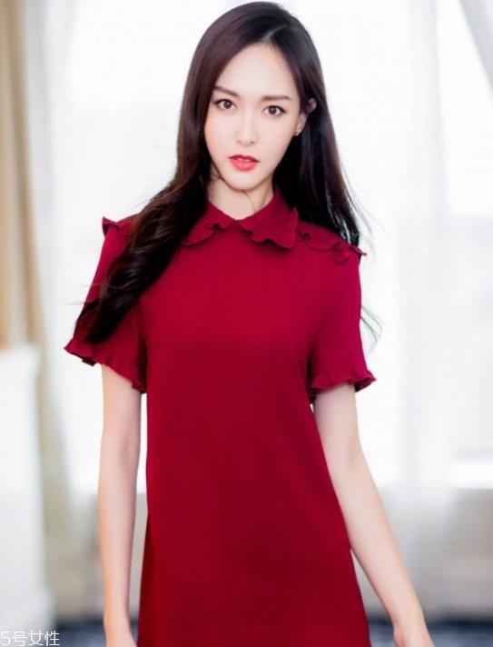 红色衣服怎么搭配 新年红色衣服穿搭女