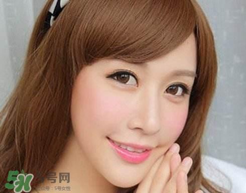 黄皮肤适合什么颜色的腮红?黄皮肤用什么颜色腮红好看?