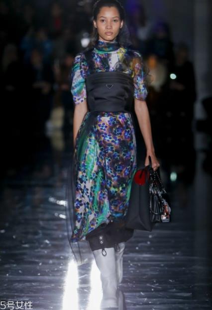 prada2018秋冬系列好看吗_款式有哪些？