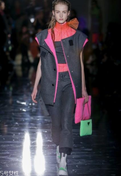 prada2018秋冬系列好看吗_款式有哪些？