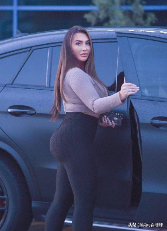女星劳伦-古杰(Lauren Goodger) 依旧美丽