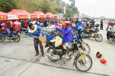 ​曾经的春运主力军铁骑大军（骑摩托车返乡）如今消失殆尽