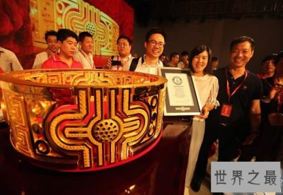 ​世界上最大的金戒指，重达164.4斤(耗费3000万)