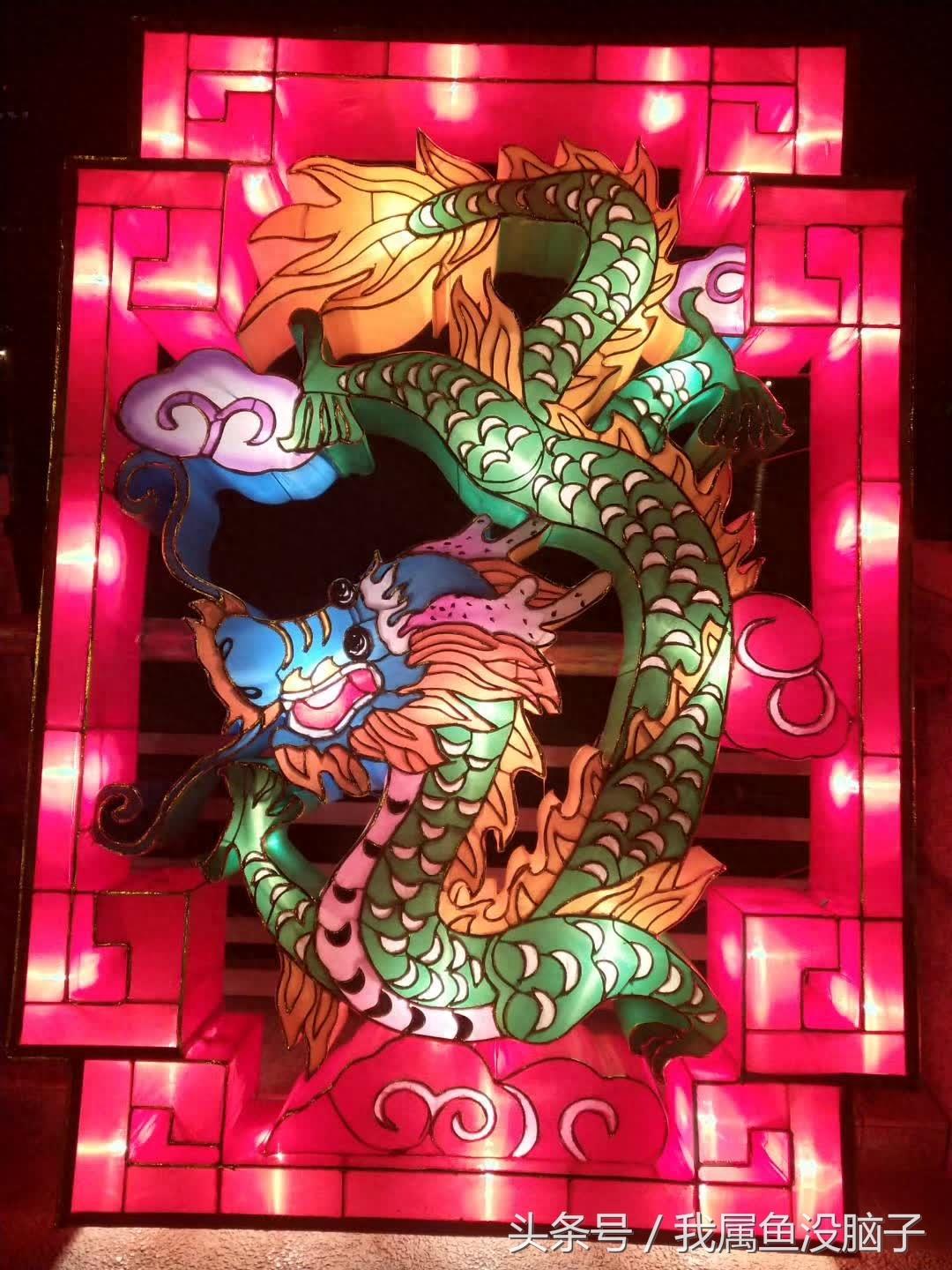 十二生肖张灯结彩来拜年，祝你新年新气象，红红火火一整年！
