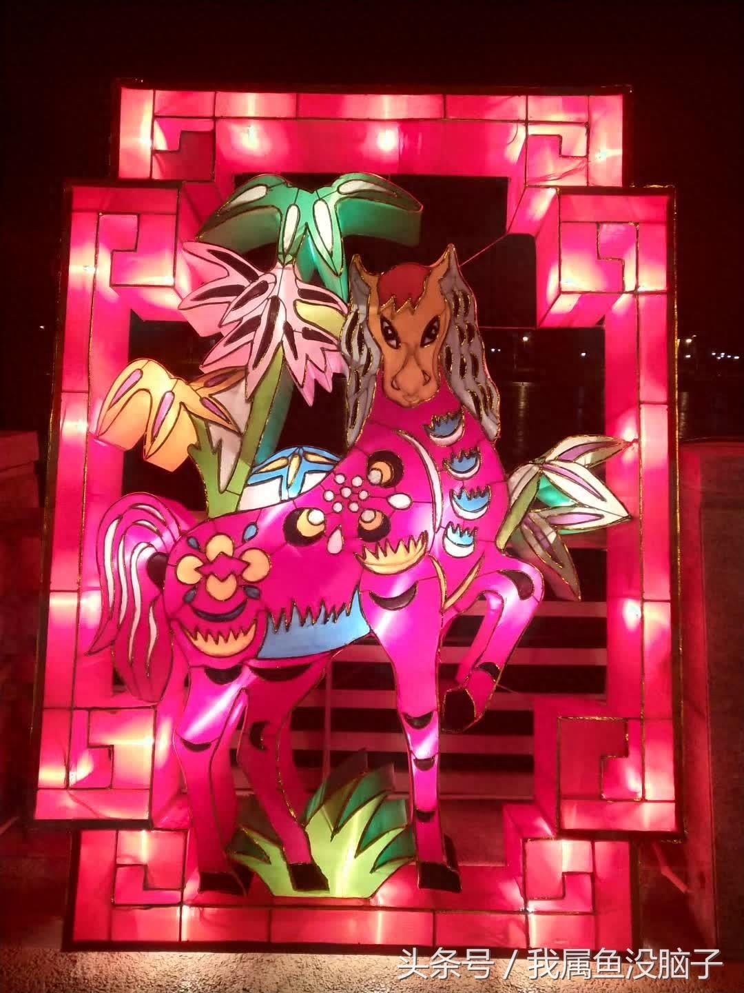 十二生肖张灯结彩来拜年，祝你新年新气象，红红火火一整年！