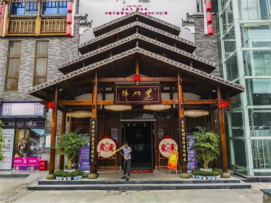 走进贵阳观山湖区喀斯特公园