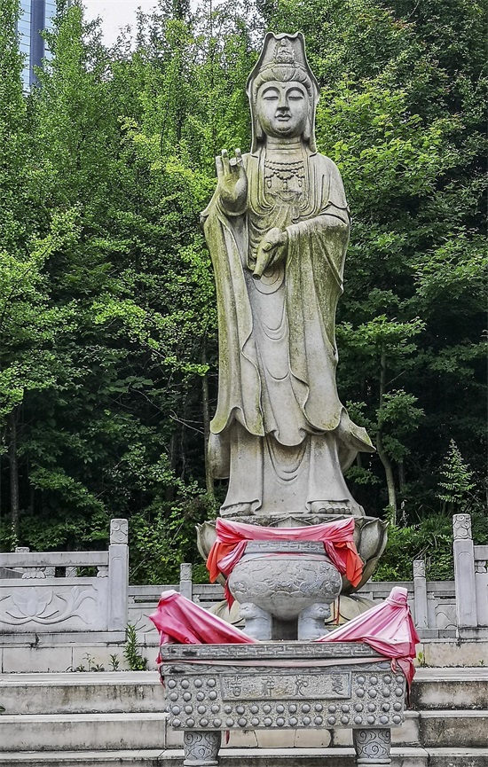 走进贵阳观山湖区喀斯特公园
