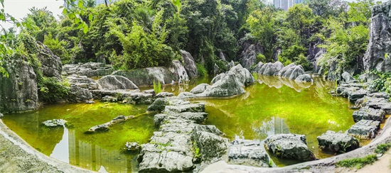 走进贵阳观山湖区喀斯特公园