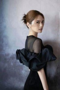 ​杨丞琳的个人信息被公开，为什么她一直保留脸上的痣呢？