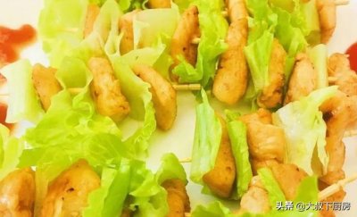 ​不会做鸡胸肉？大叔教你牙签鸡胸肉，口感松嫩，简单易学，超好吃