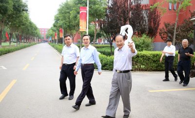 ​改革创新办教育 ，砥砺前行向未来——龙新民同志莅临我校参观考察