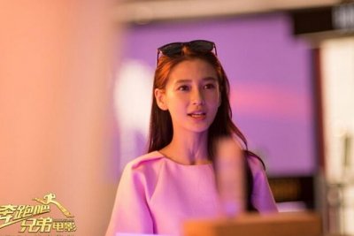 ​郑恺喜欢angelababy吗真相揭秘 郑恺摸杨颖的胸裸睡图片欣赏(2)