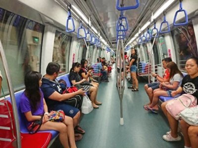 ​被裁员的员工在网上发布了一篇《西安地铁你们还敢坐吗？》