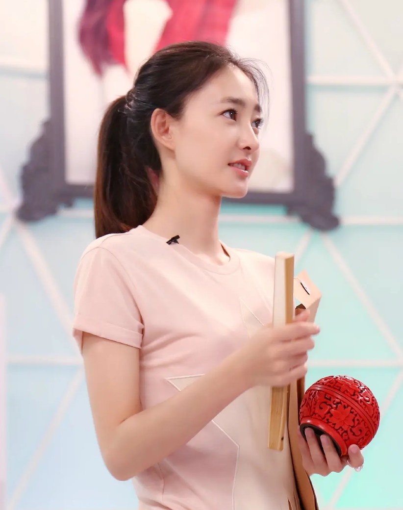 有“素颜女神”之称王丽坤，究竟是个怎样的人？