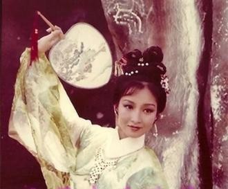 黄杏秀的个人简介 为何结婚41年无儿女却被宠成小公主(10)