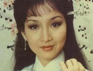 黄杏秀的个人简介 为何结婚41年无儿女却被宠成小公主(8)