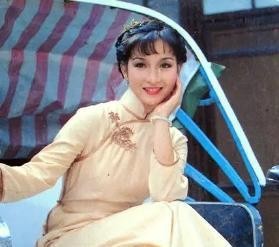 黄杏秀的个人简介 为何结婚41年无儿女却被宠成小公主(11)