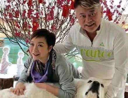 黄杏秀的个人简介 为何结婚41年无儿女却被宠成小公主(22)