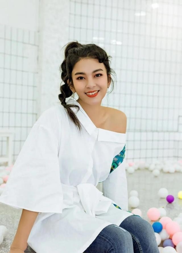 谈莉娜是哪一届快女(谈莉娜跟谁一届超女) 谈莉娜 快女 第14张