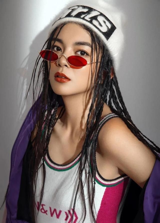 谈莉娜是哪一届快女(谈莉娜跟谁一届超女) 谈莉娜 快女 第12张