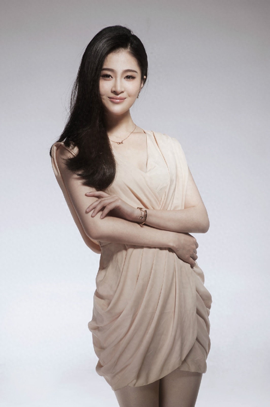林伊婷气质俏皮甜美，每部剧都用心演绎
