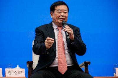 ​成功全靠当副省长的哥哥？曹德旺：连一件像样的礼物都没送过他