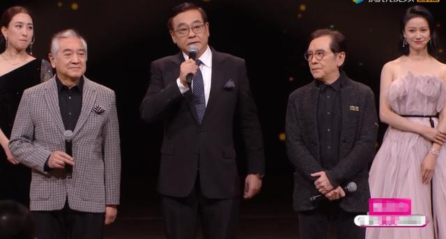 肖战唱跟着感觉走完整版（肖战惊喜空降演员2决赛）(19)